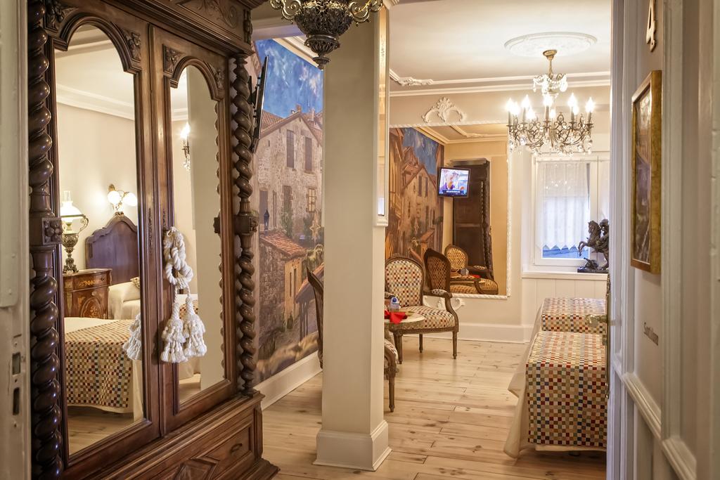 Hostal Boutique Puerta Del Sol Torrelavega Oda fotoğraf