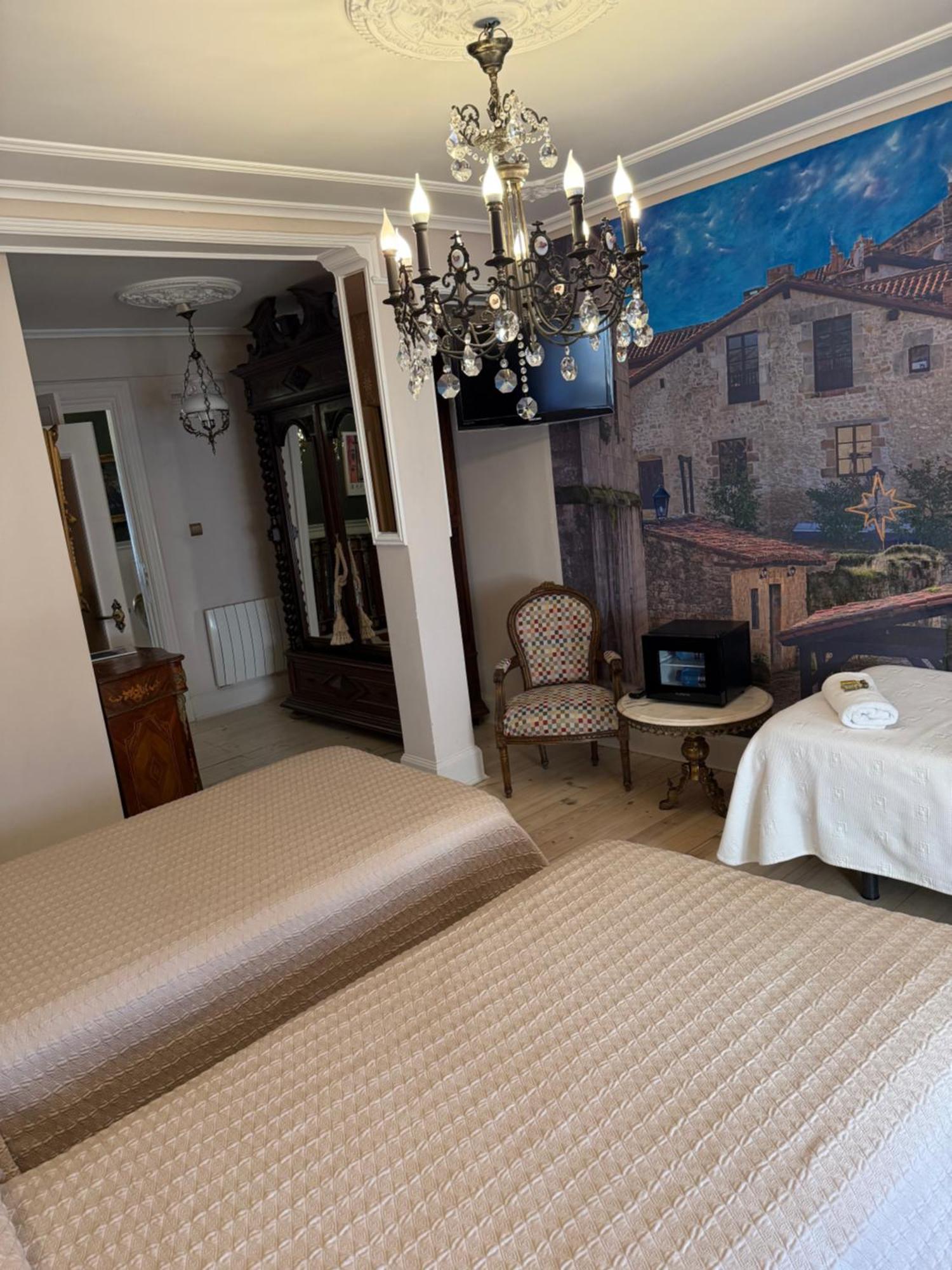 Hostal Boutique Puerta Del Sol Torrelavega Dış mekan fotoğraf