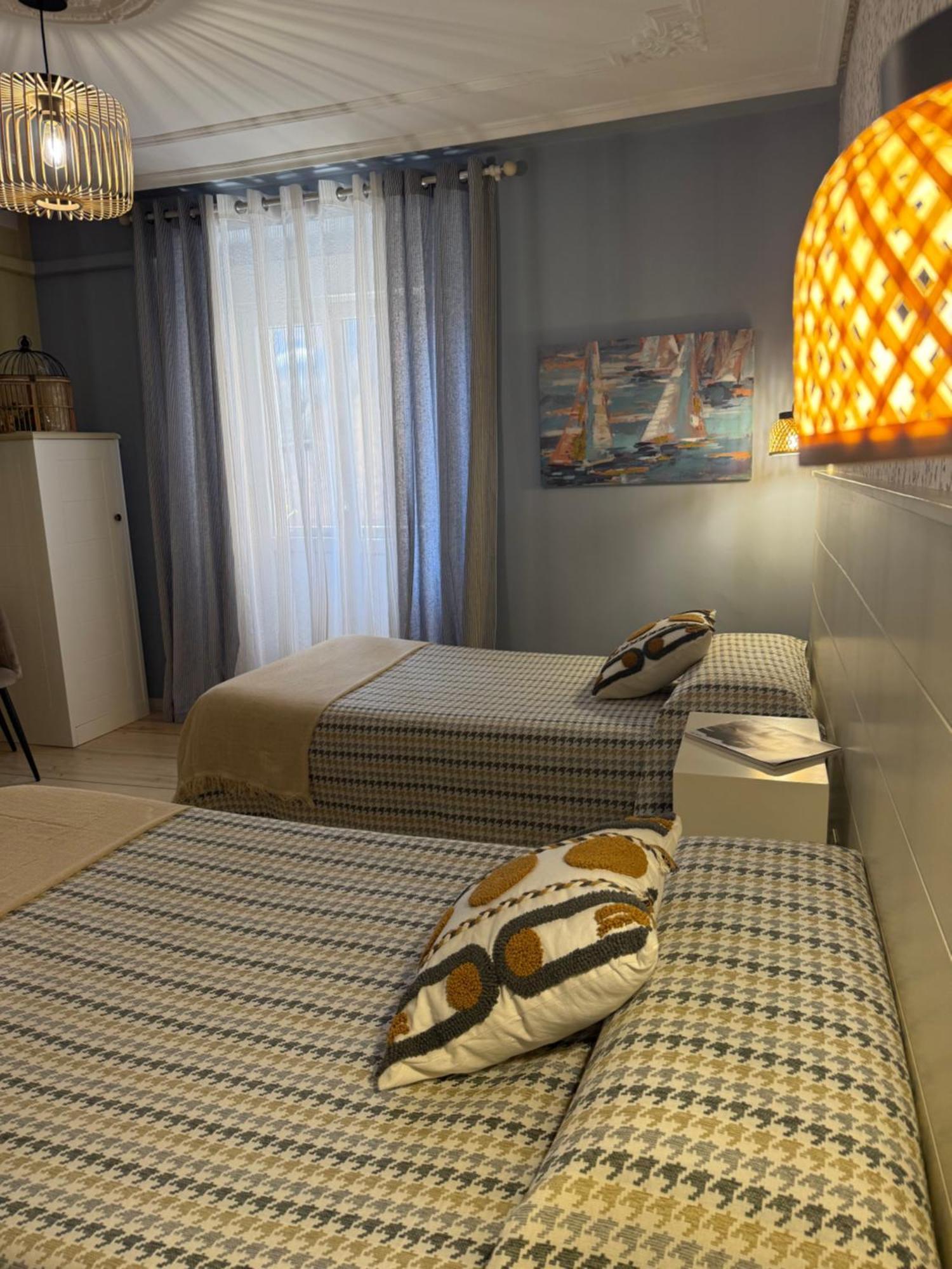 Hostal Boutique Puerta Del Sol Torrelavega Dış mekan fotoğraf