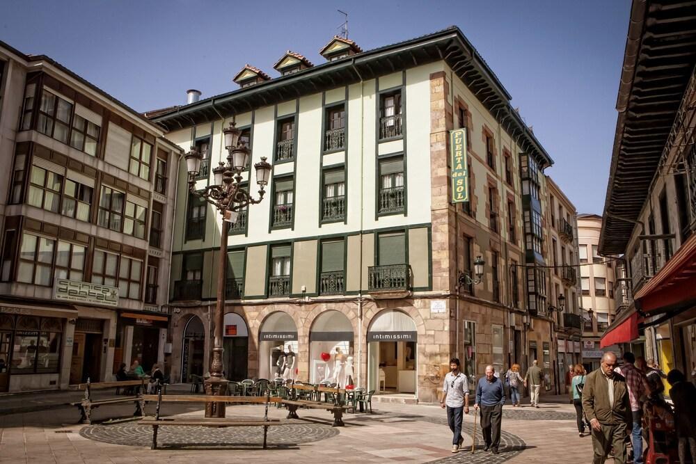 Hostal Boutique Puerta Del Sol Torrelavega Dış mekan fotoğraf